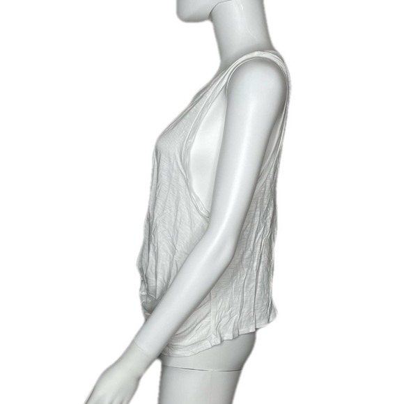 Aqua Women's White Casual Oversized Arm Hole Twist Front Crew Neck Tank sz L - Picture 3 of 6